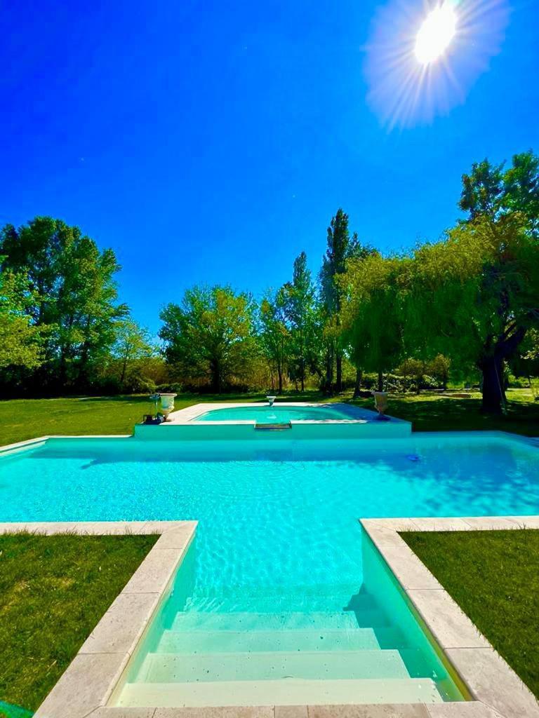 Mas Du Versadou, Dans Un Espace Naturel Protege, Piscine Couverte Chauffee Toute L'Annee, Spa Et Salle De Jeux Saint-Gilles  Exterior photo